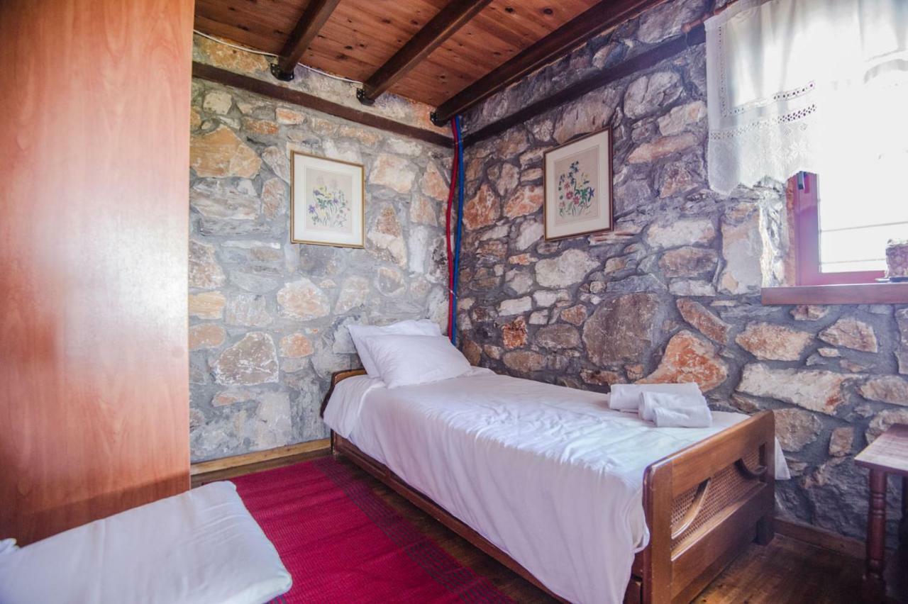 Stonehouse 2 Bedroom Chalet On Olympus Amazing View Petra  Екстер'єр фото